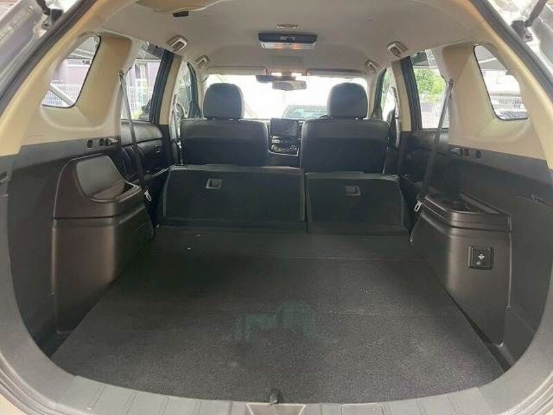 OUTLANDER PHEV