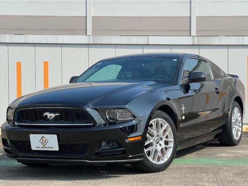 FORD MUSTANG