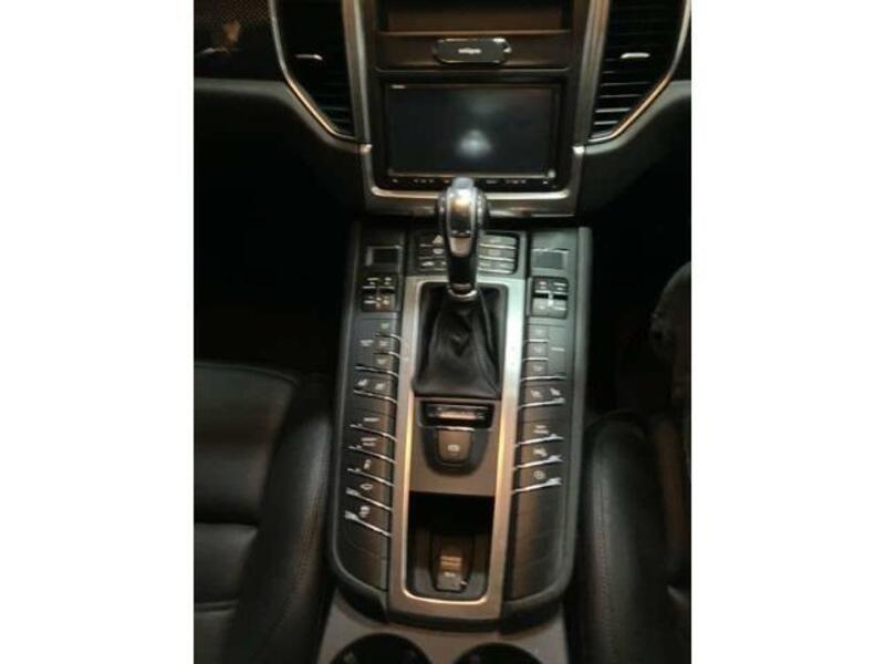 MACAN