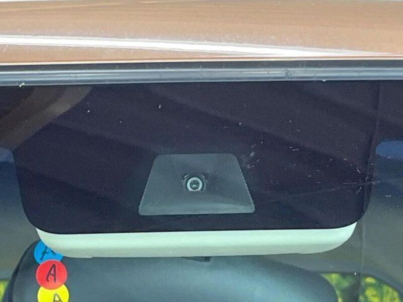 N BOX