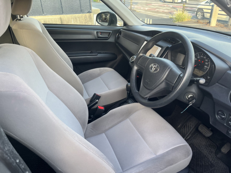 COROLLA AXIO