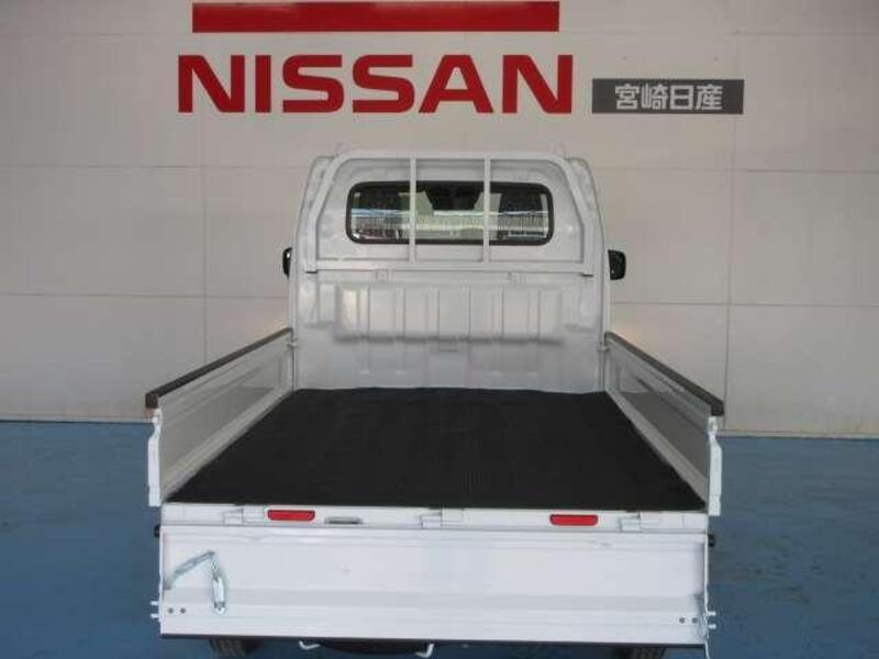 CLIPPER TRUCK