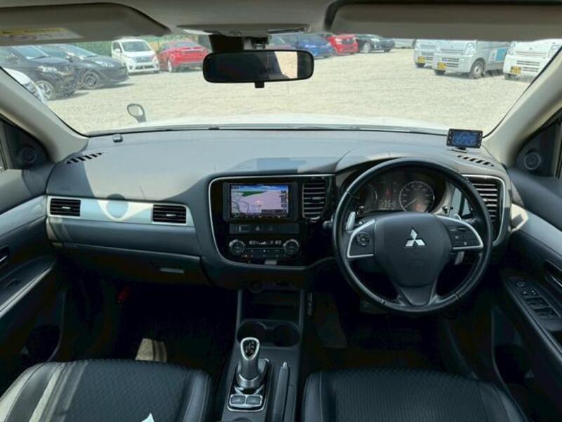 OUTLANDER PHEV