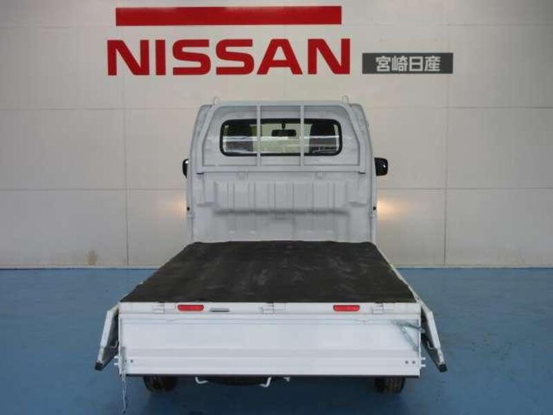 CLIPPER TRUCK