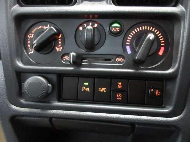 CLIPPER TRUCK