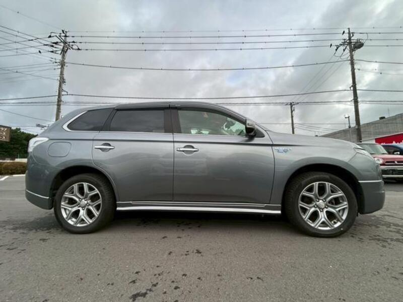 OUTLANDER PHEV