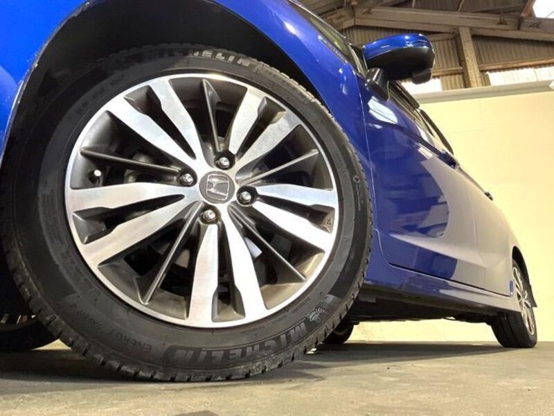 FIT HYBRID