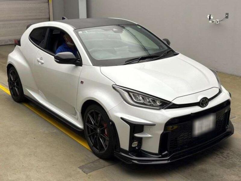 GR YARIS