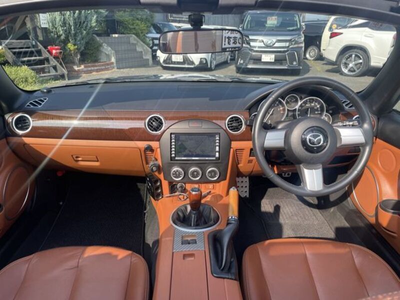 ROADSTER