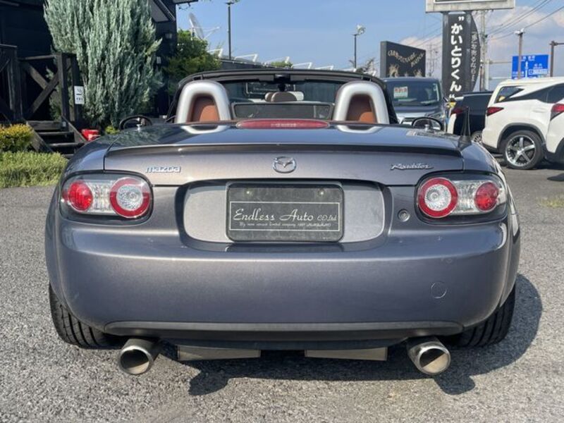 ROADSTER