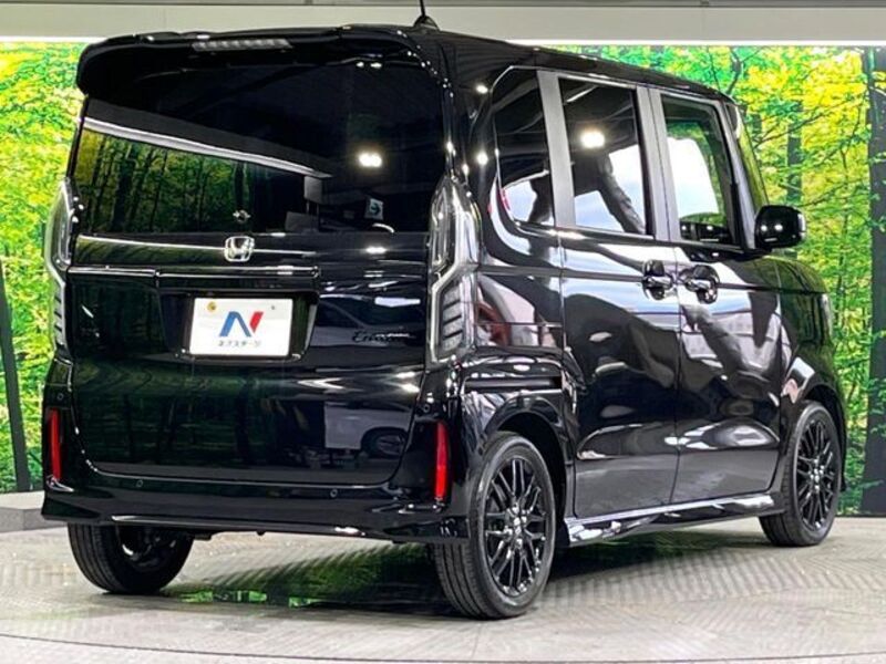 N BOX CUSTOM