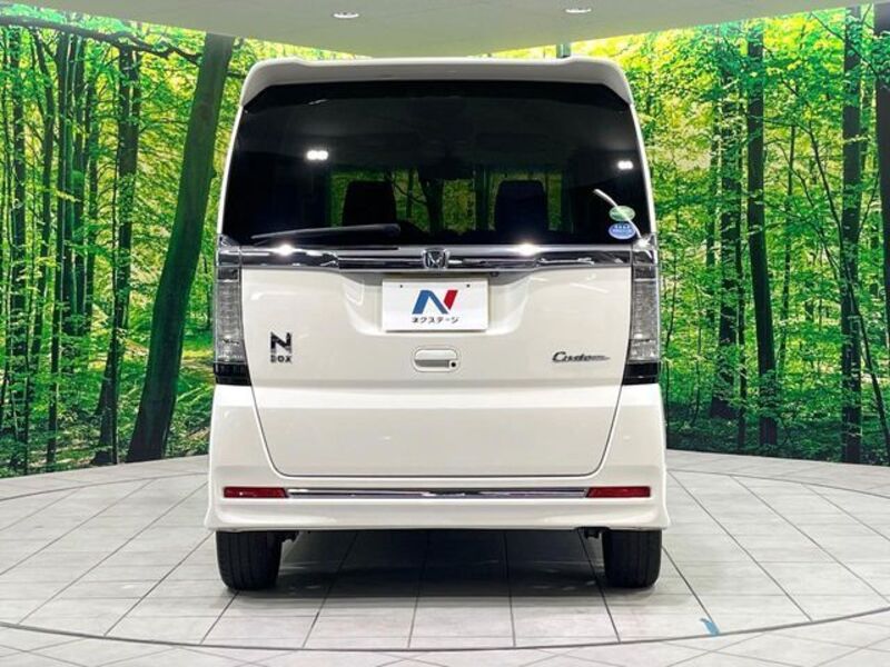 N BOX CUSTOM