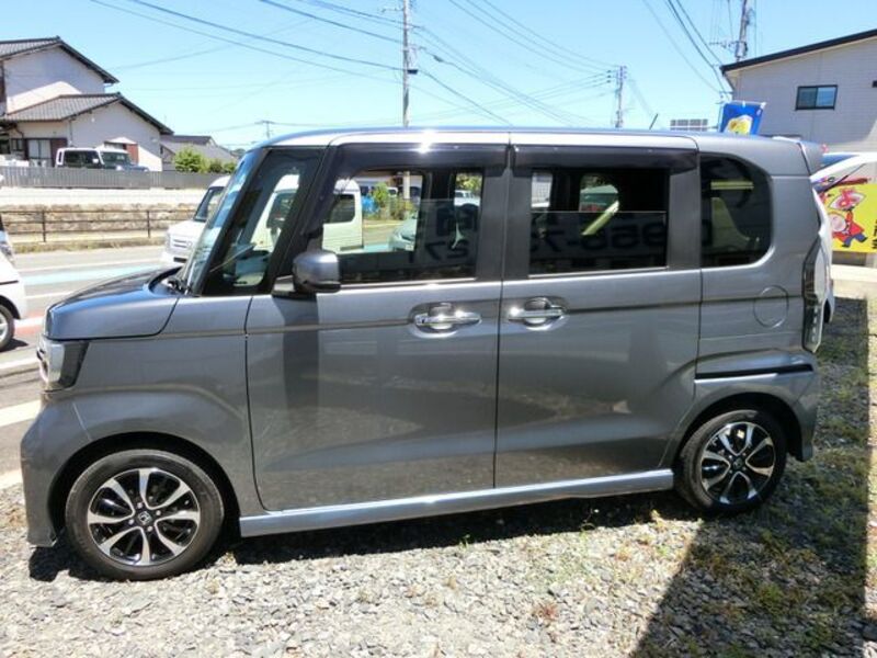 N BOX CUSTOM