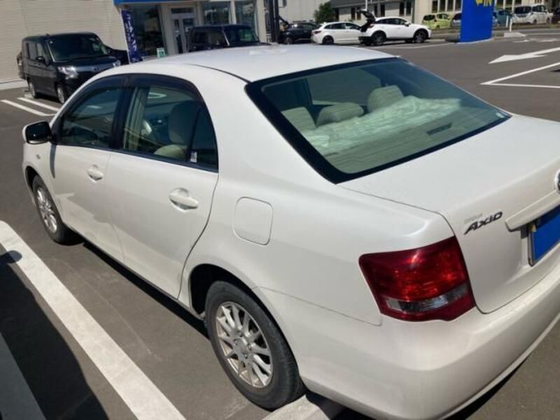 COROLLA AXIO