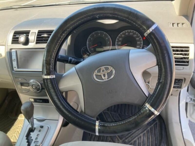 COROLLA AXIO