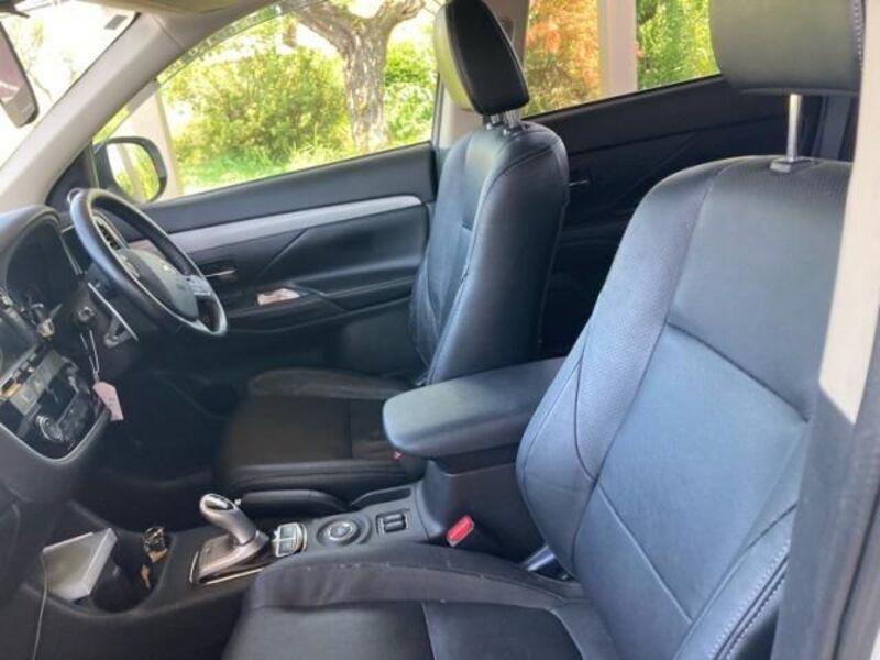 OUTLANDER PHEV