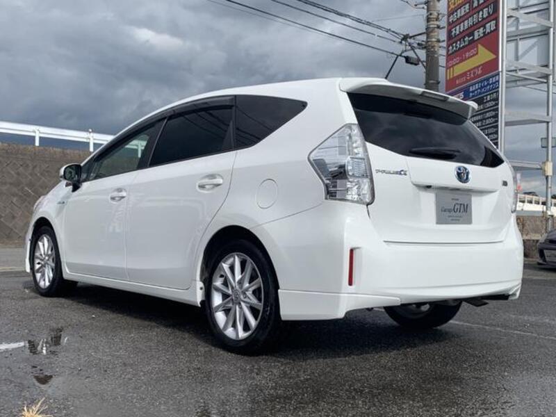 PRIUS ALPHA