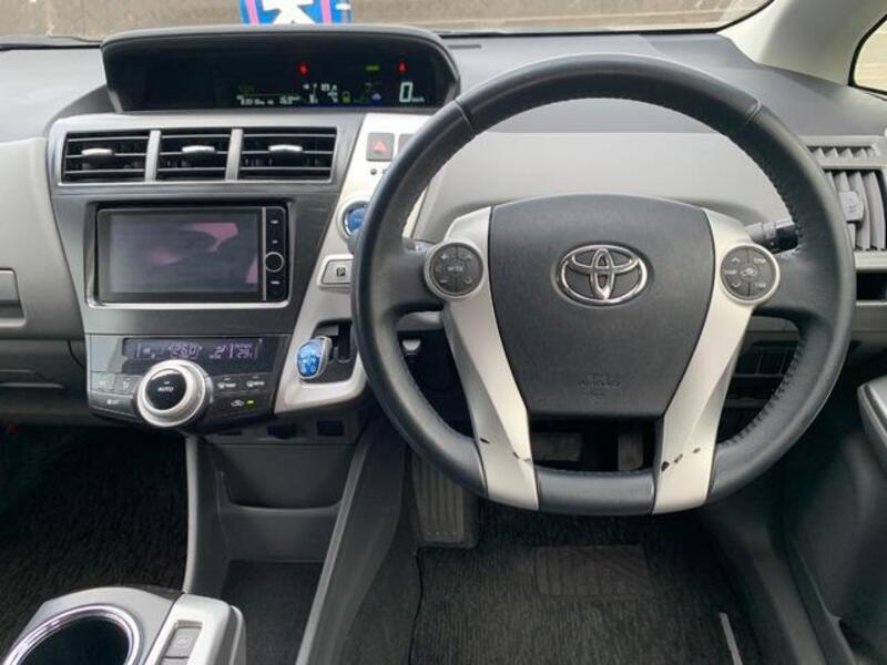 PRIUS ALPHA