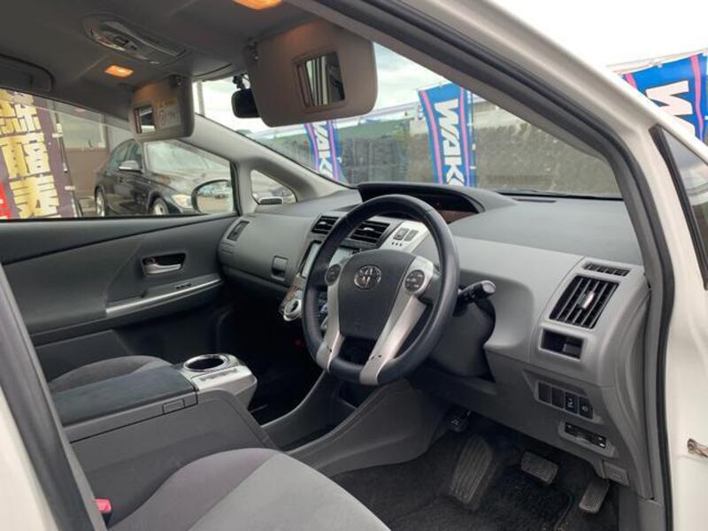 PRIUS ALPHA