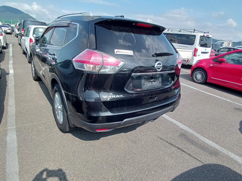 X-TRAIL