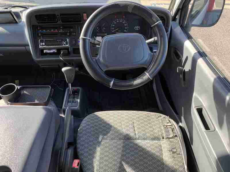 HIACE VAN
