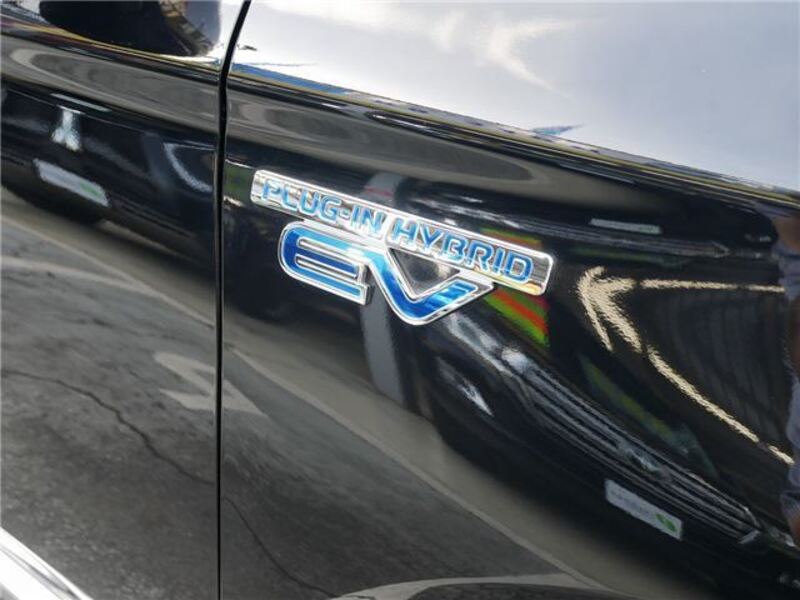 OUTLANDER PHEV