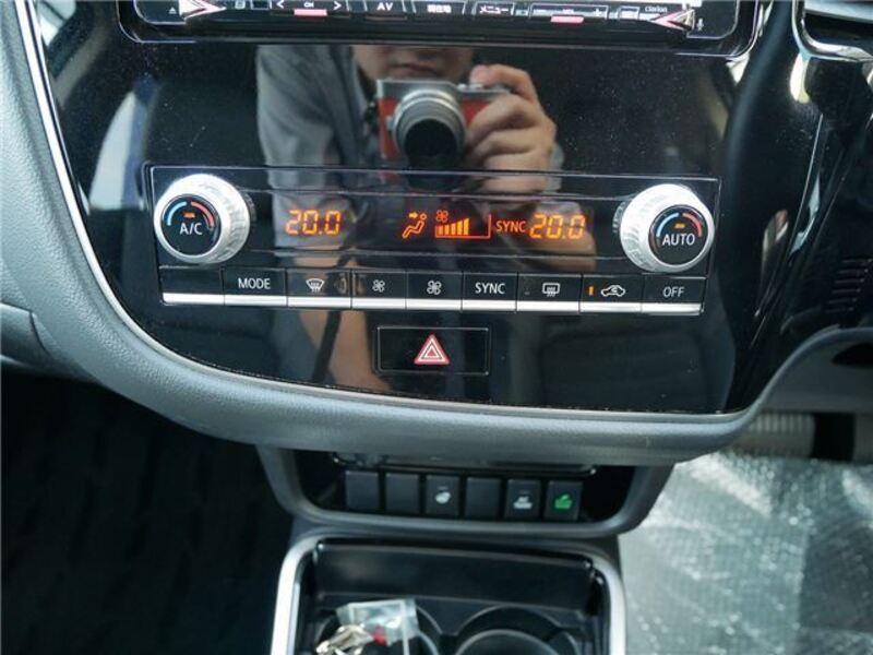 OUTLANDER PHEV