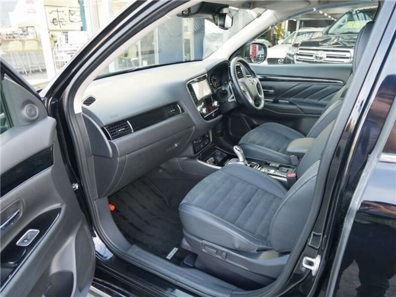 OUTLANDER PHEV