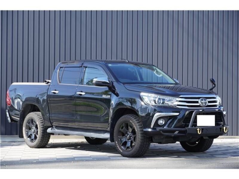 TOYOTA HILUX