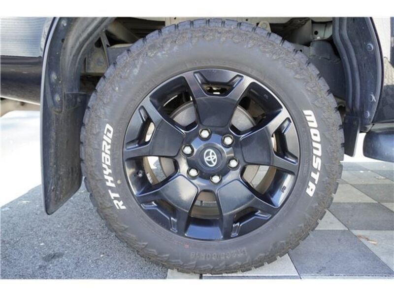 HILUX