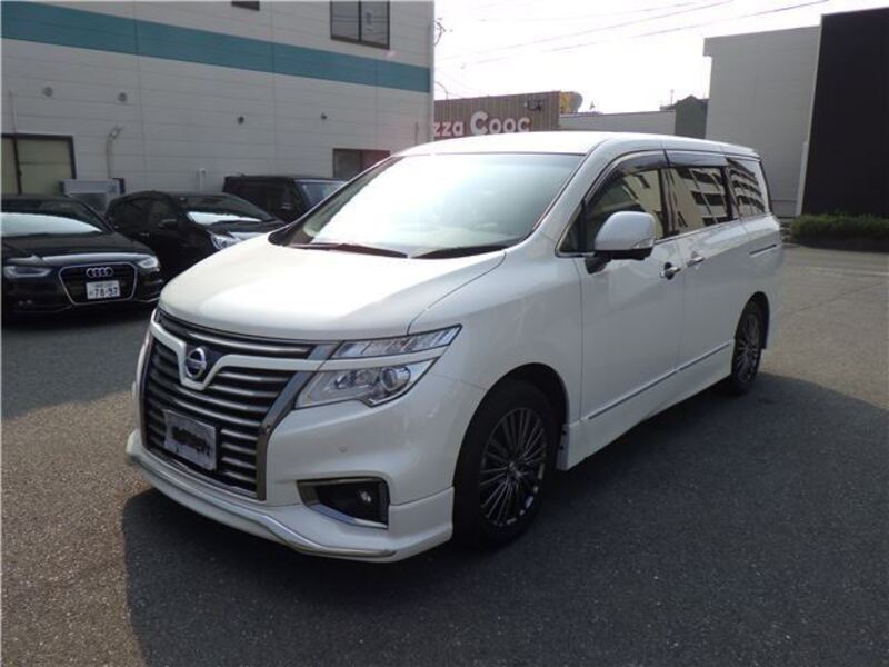 NISSAN ELGRAND