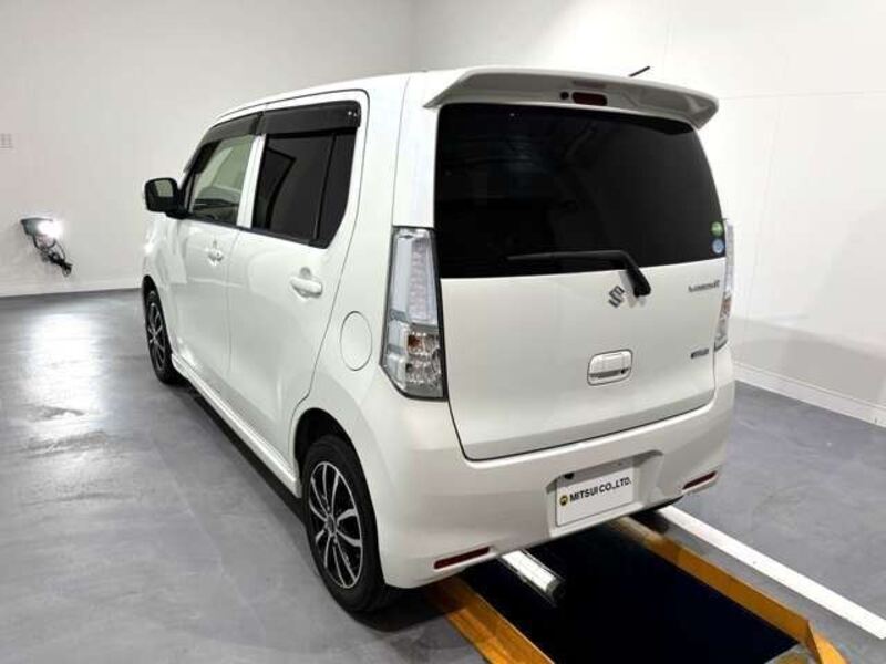 WAGON R