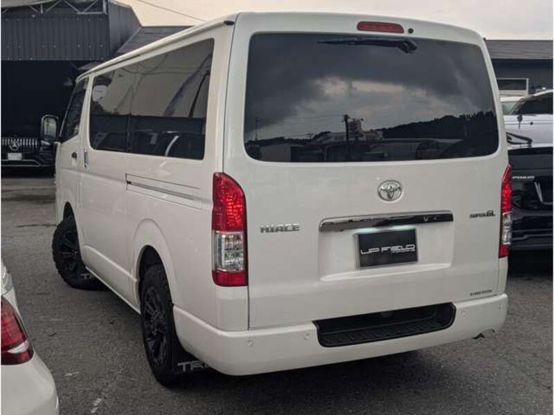 HIACE VAN