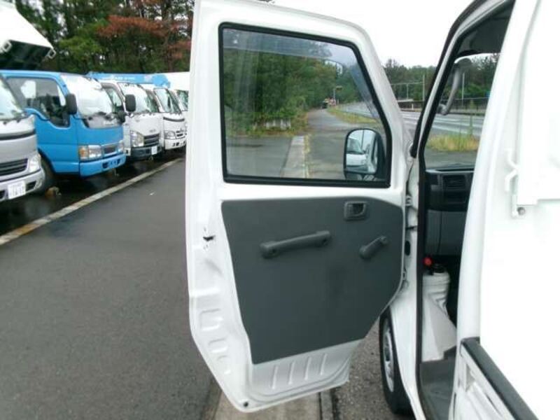 MINICAB TRUCK