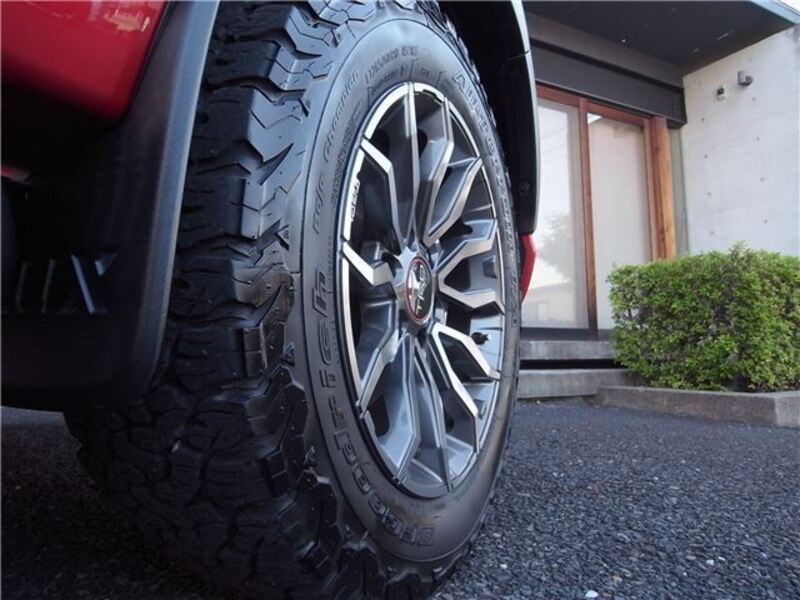 HILUX