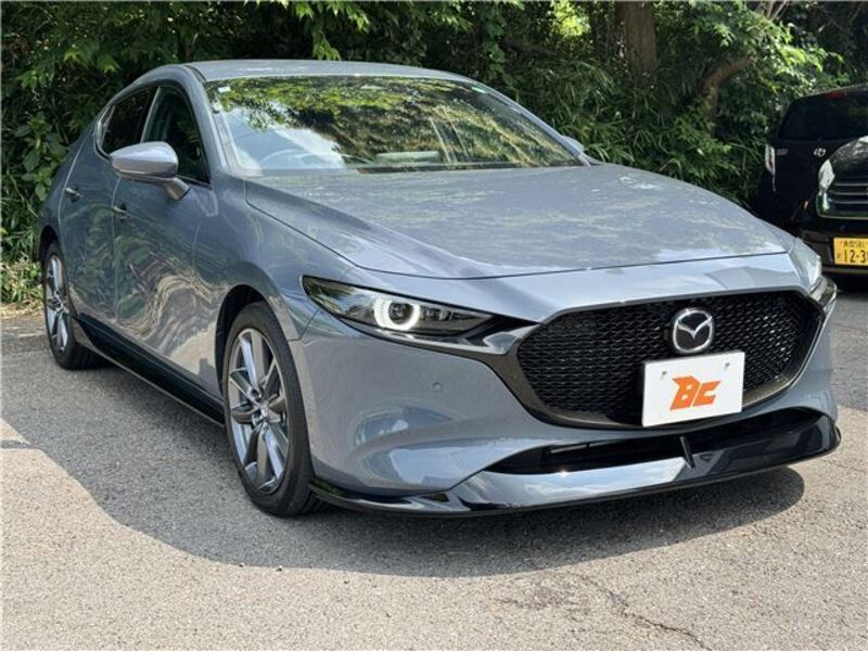 MAZDA3