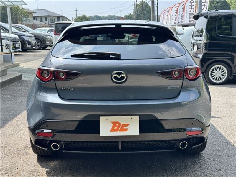 MAZDA3
