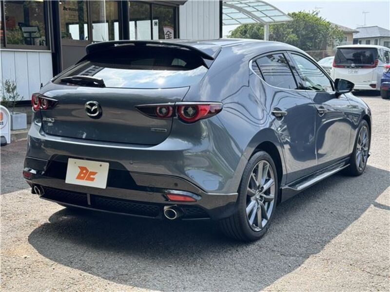 MAZDA3