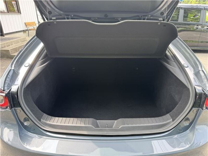 MAZDA3