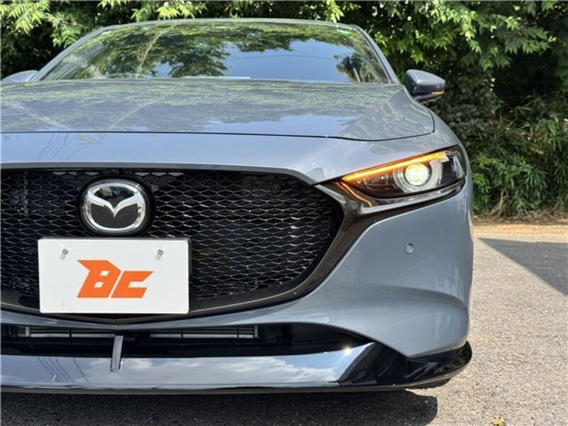 MAZDA3