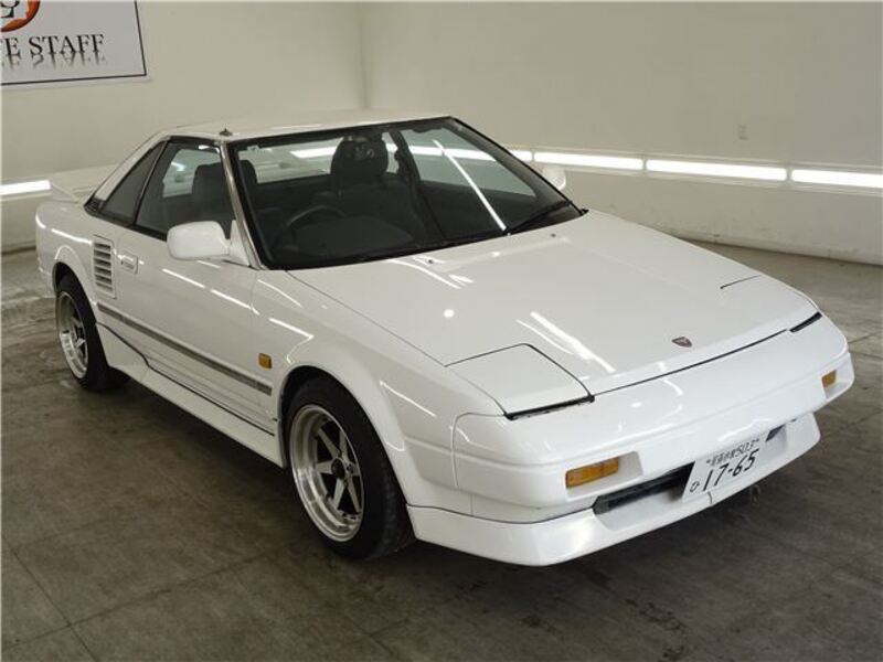 TOYOTA MR2