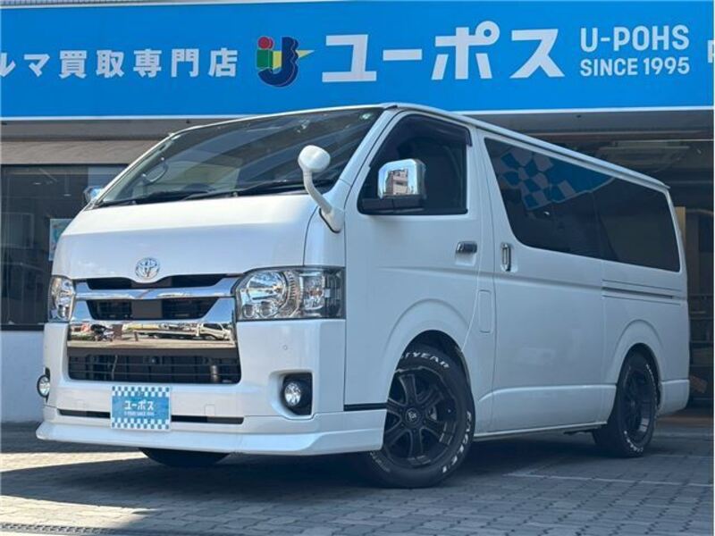 TOYOTA HIACE