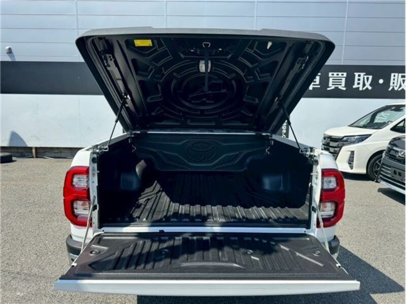 HILUX