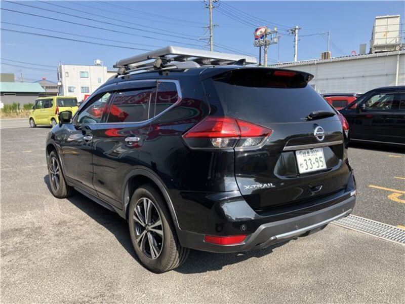 X-TRAIL