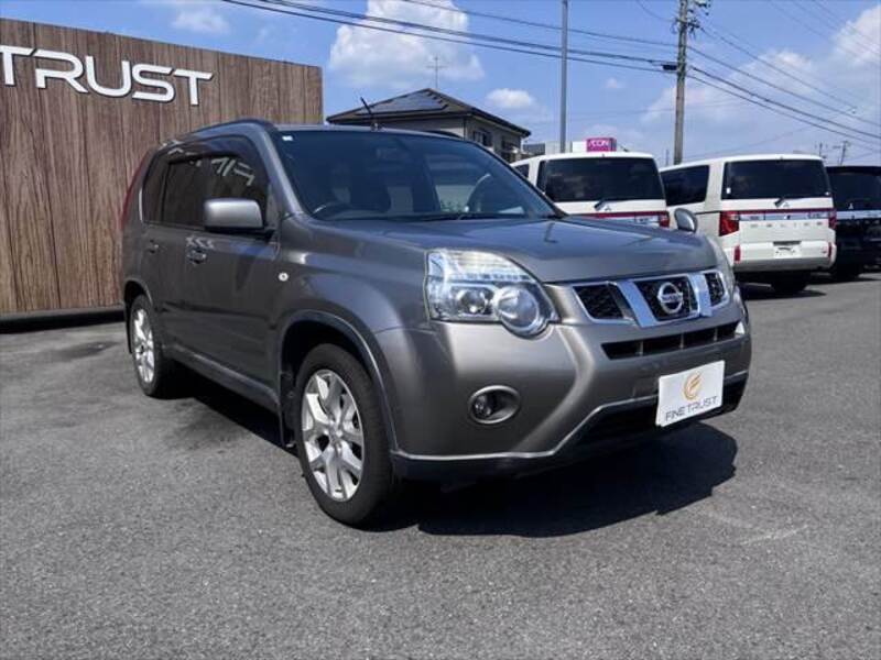X-TRAIL