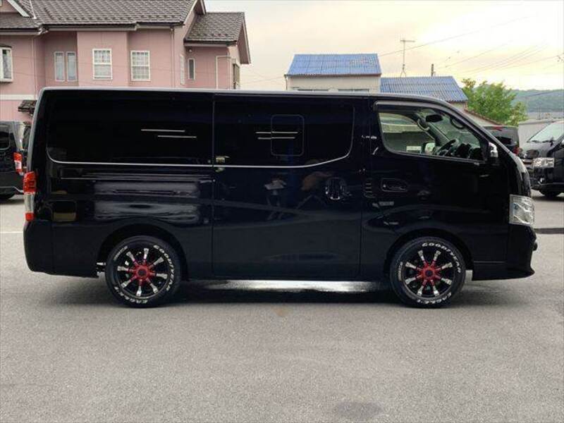 NV350 CARAVAN