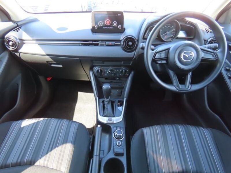 MAZDA2