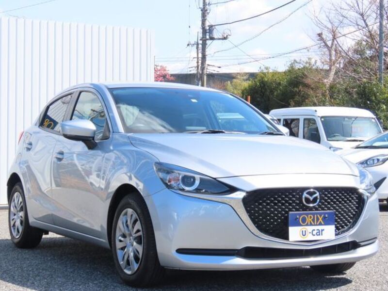 MAZDA2