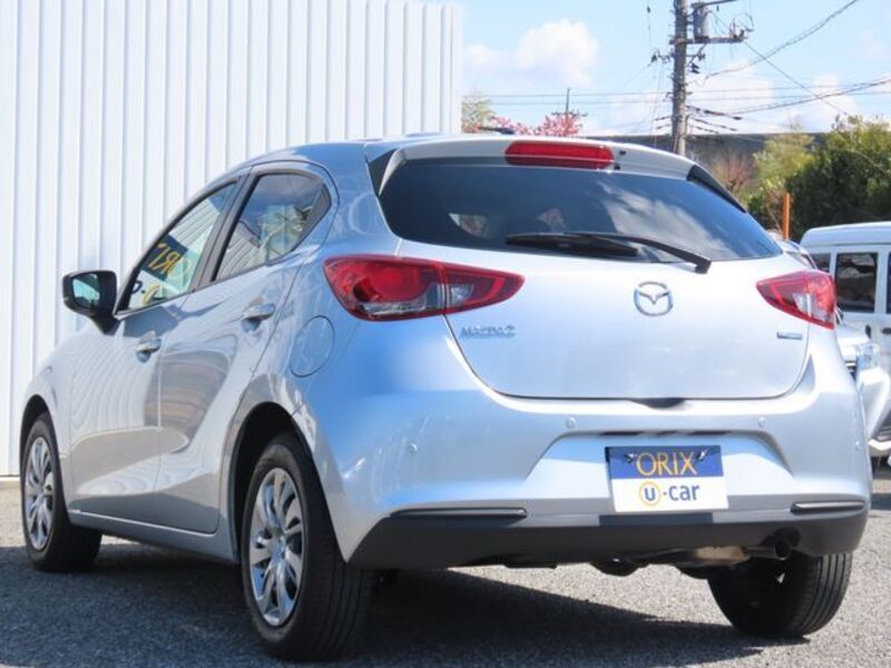 MAZDA2