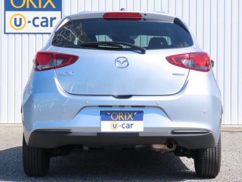 MAZDA2